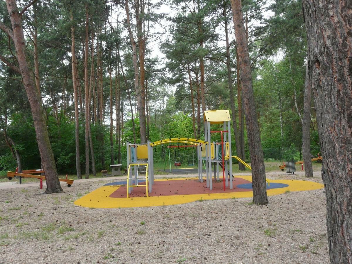 Sosnowy Apartament Józefów Екстериор снимка